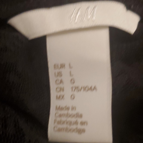 Black H&M long sleeve lace top - Picture 8 of 9